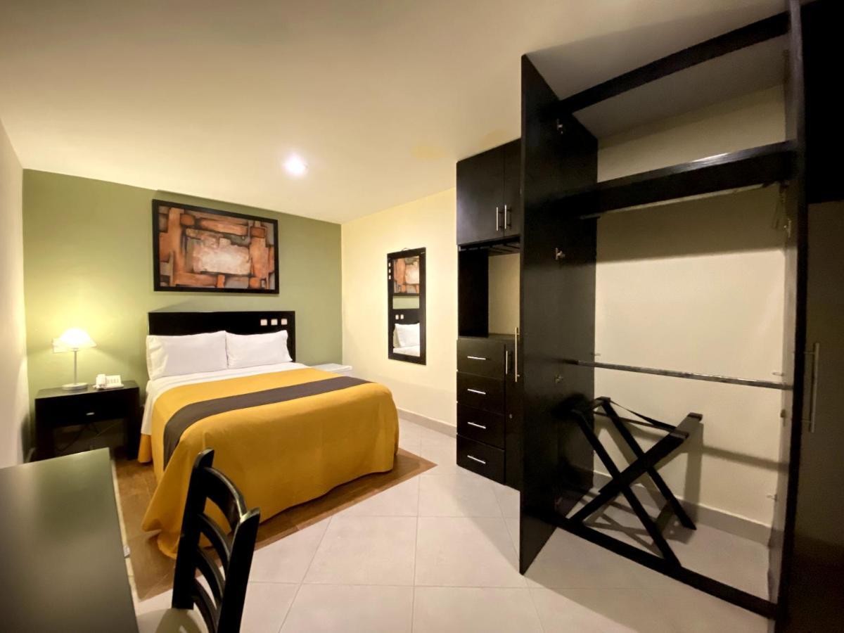 Hotel Escala Puebla Centro Esterno foto