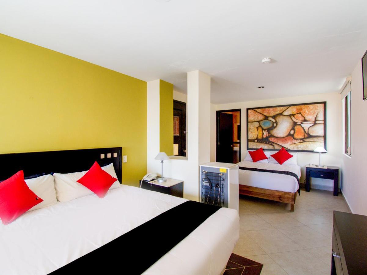 Hotel Escala Puebla Centro Esterno foto