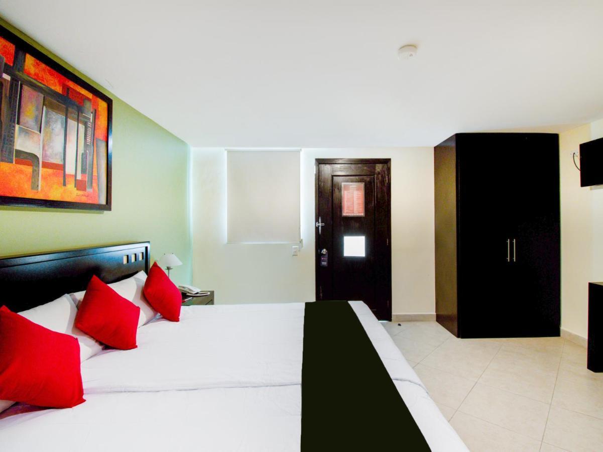 Hotel Escala Puebla Centro Esterno foto